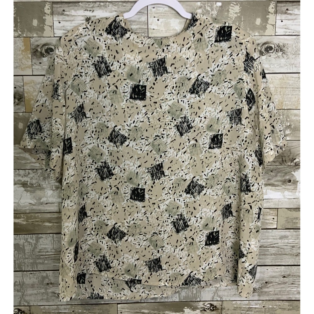 Ship 'N Shore Woman Cream Short Sleeve Padded Shoulder Blouse Size 20W